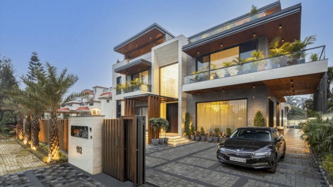 1 Kanal 6 BHK Luxury Triplex Villa for Sale in Sector 6, Panchkula