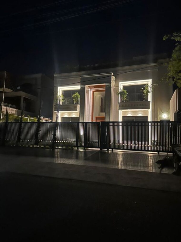 6+ Bedroom Luxury Independent House - Sector 6, Panchkula